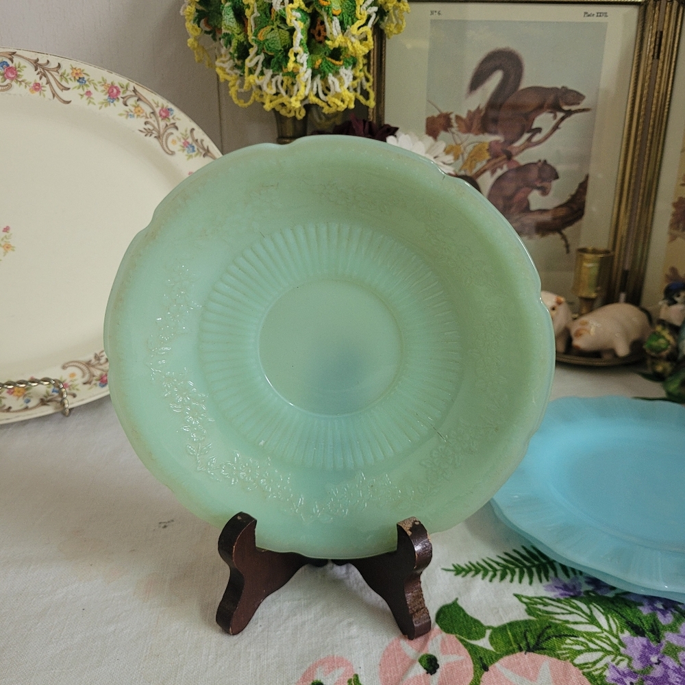 Vintage Jadeite Fire King Saucer 'ALICE' Pattern